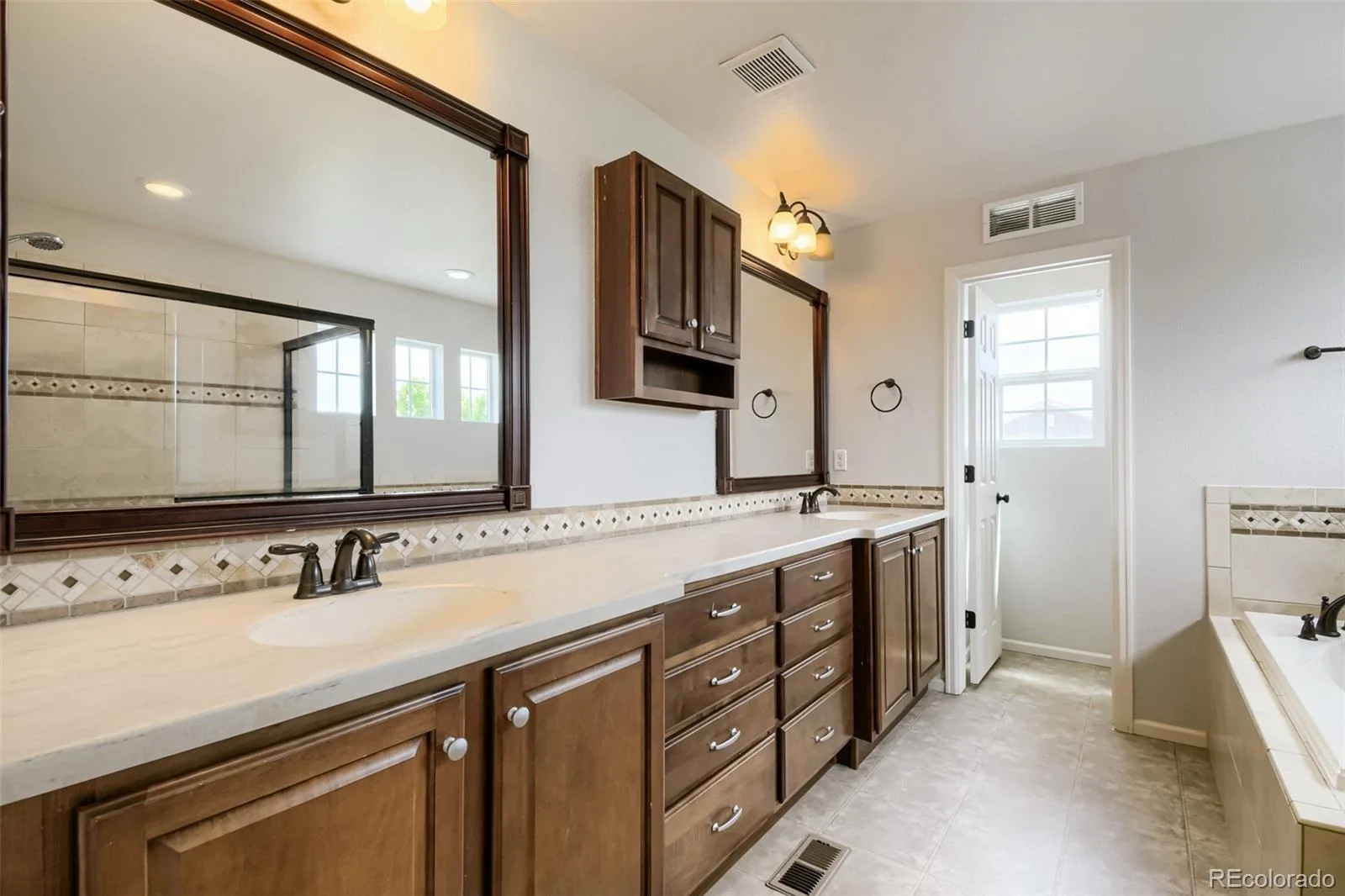 5560 Killarney Court Denver CO 80249 MLS #REC8602500 06092026151606 1600 12