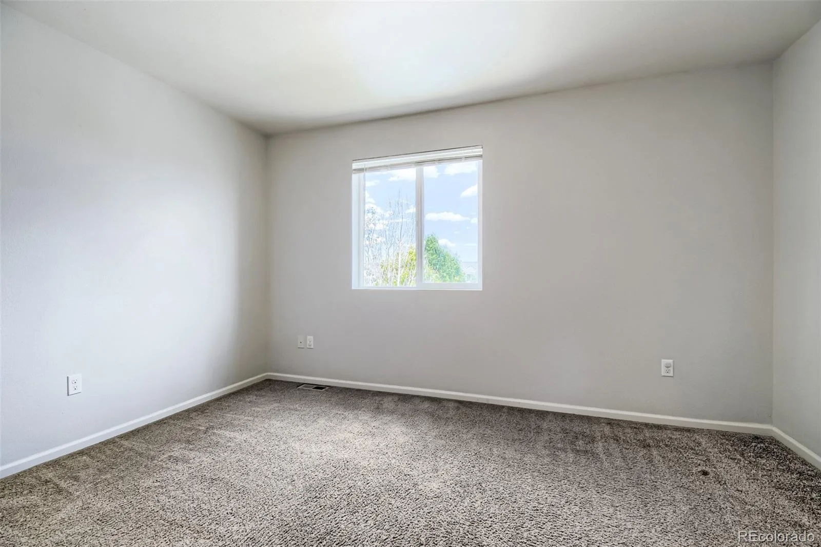 5560 Killarney Court Denver CO 80249 MLS #REC8602500 06092026151606 1600 16