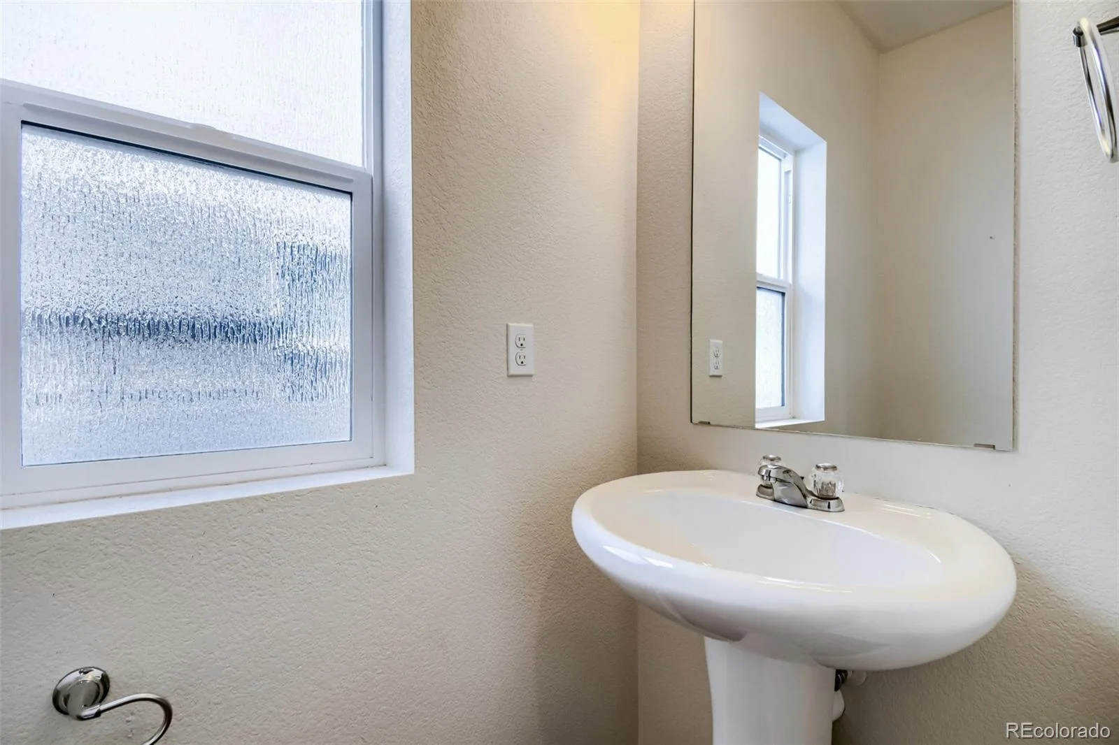 5560 Killarney Court Denver CO 80249 MLS #REC8602500 06092026151606 1600 18
