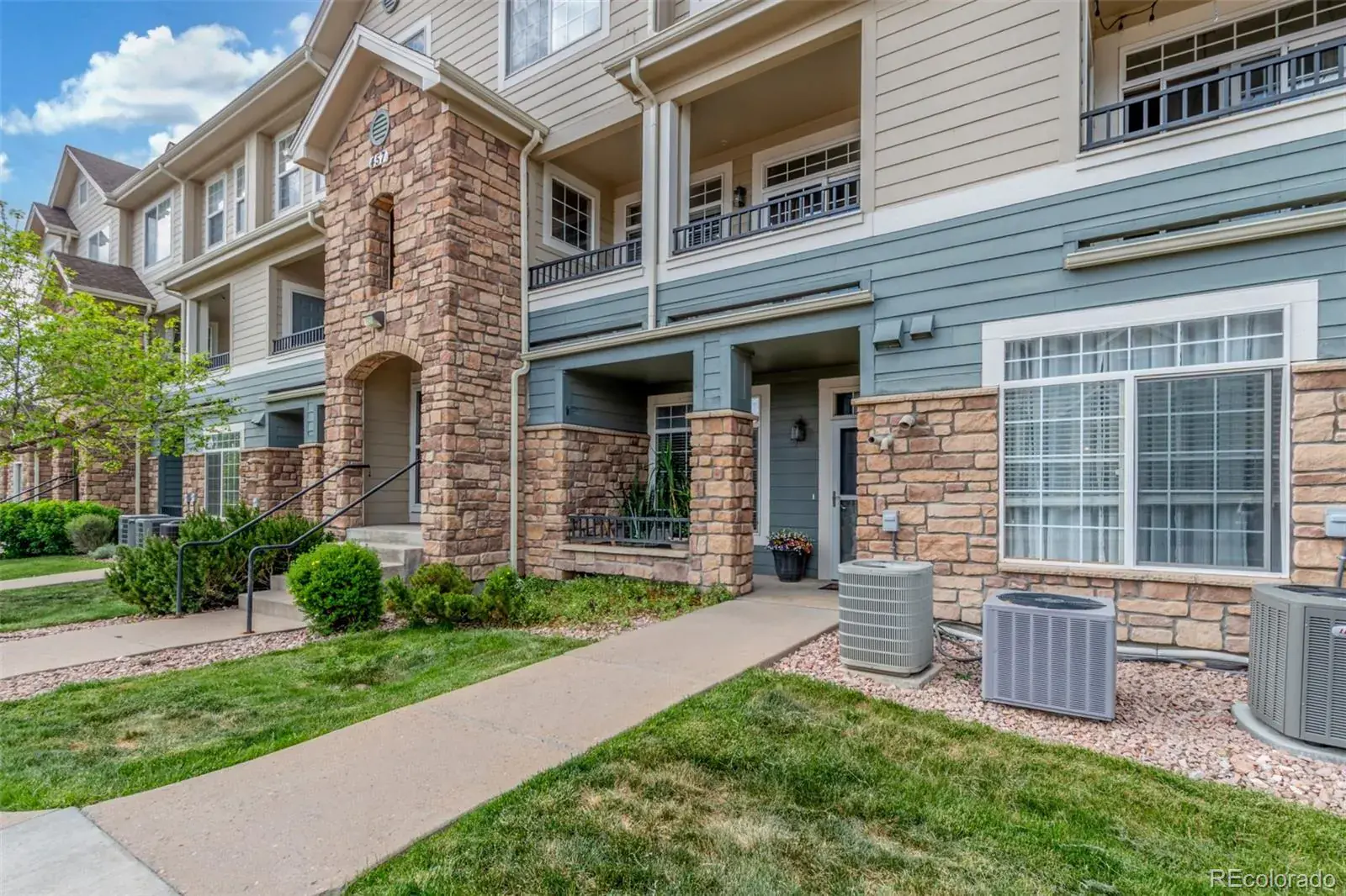 457 Black Feather Loop #702 Castle Rock CO 80104 | MLS #REC8603602 03052026215337 1600 1