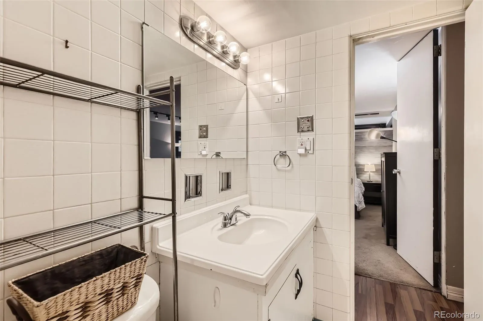 1050 N Corona Street #105 Denver CO 80218 MLS #REC8607622 05062026214451 1600 17