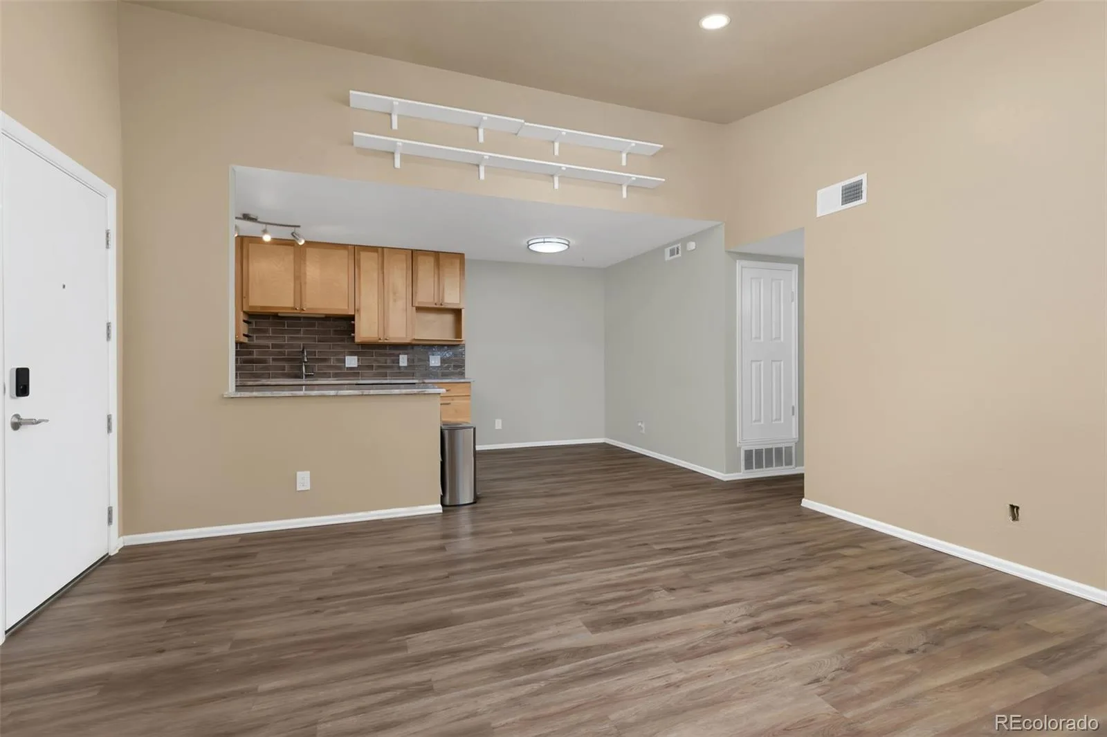 902 S Walden Street #203 Aurora CO 80017 | MLS #REC8609473 09172026175144 1600 10