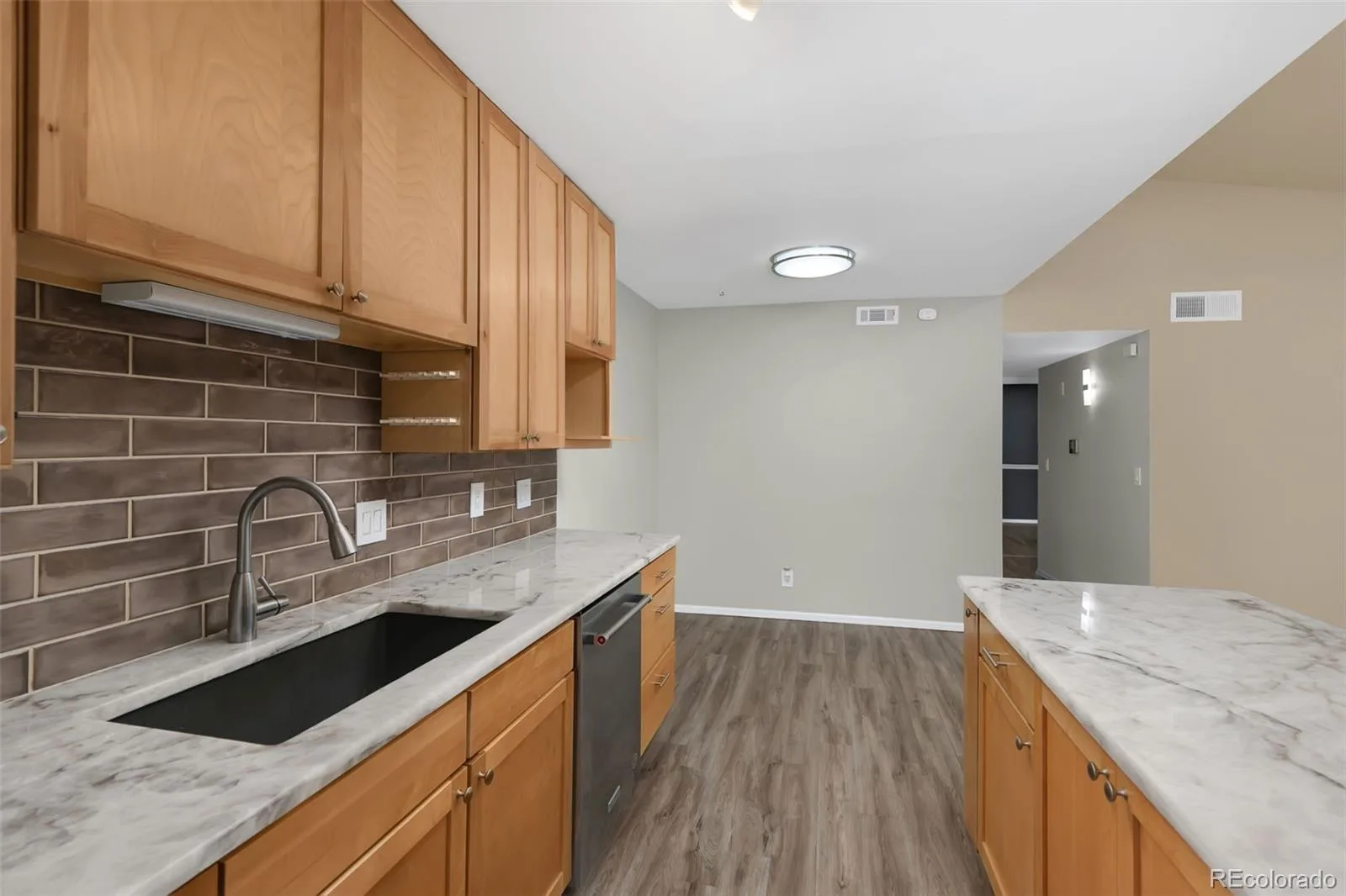 902 S Walden Street #203 Aurora CO 80017 | MLS #REC8609473 09172026175144 1600 11