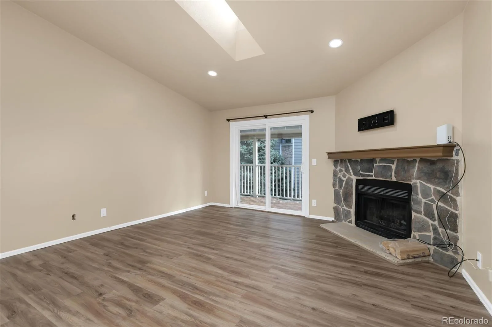 902 S Walden Street #203 Aurora CO 80017 | MLS #REC8609473 09172026175144 1600 19