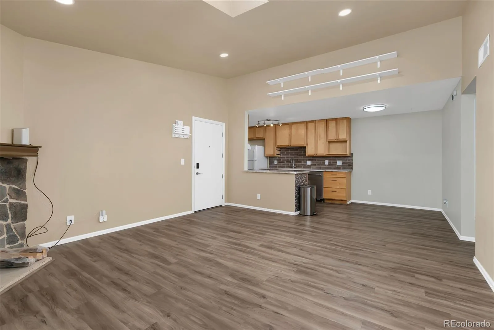 902 S Walden Street #203 Aurora CO 80017 | MLS #REC8609473 09172026175144 1600 6