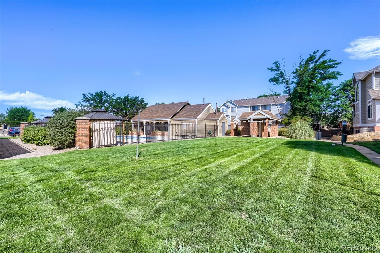 2295 S Pitkin Way #F Aurora CO 80013 | MLS #REC8611472 08142026202704 1600 15