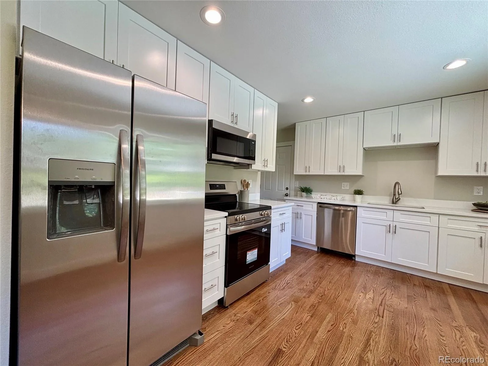 3412 S Patton Way Denver CO 80236 MLS #REC8613446 06122026202148 1600 10