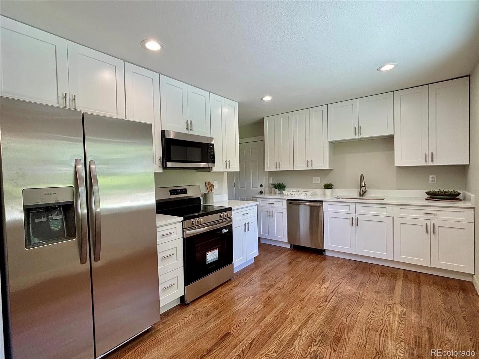 3412 S Patton Way Denver CO 80236 MLS #REC8613446 06122026202148 1600 7