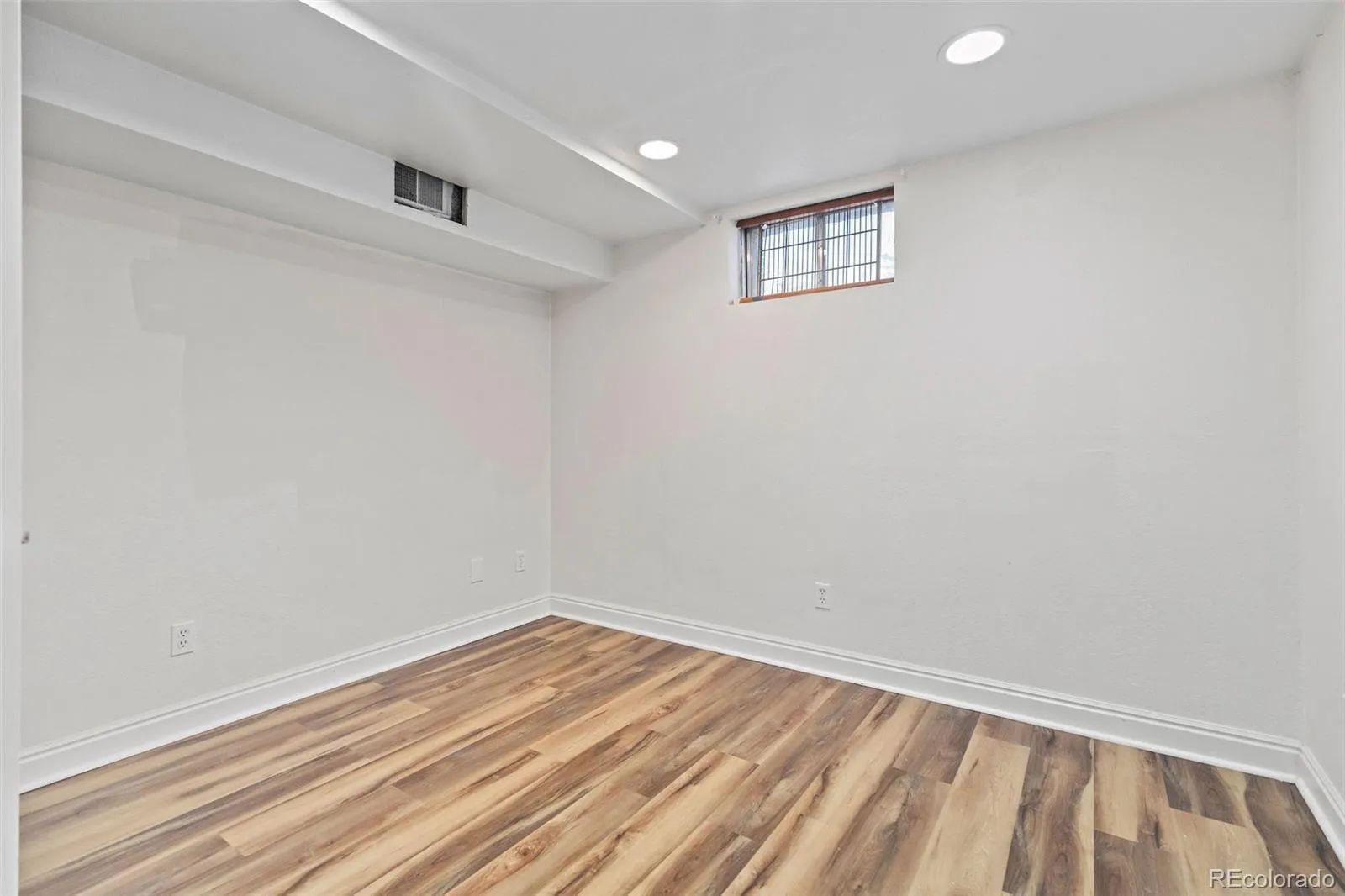 04162026203546 1600 29