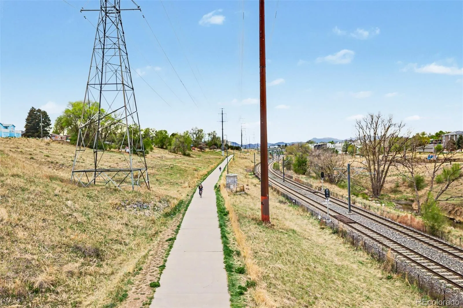 1085 N Wolff Street Denver CO 80204 MLS #REC8616954 04102026182820 1600 38
