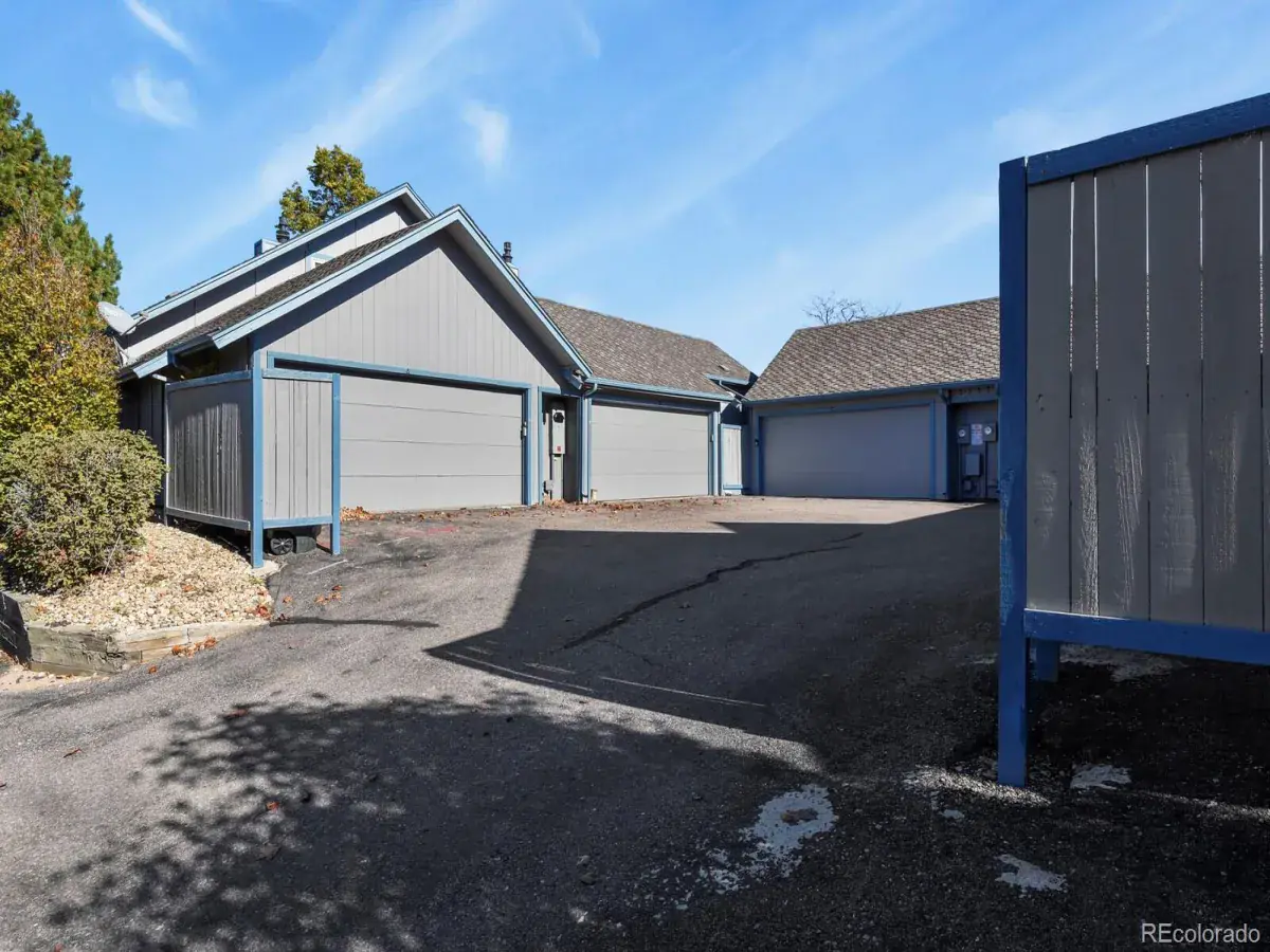 10312025212633 1200 24