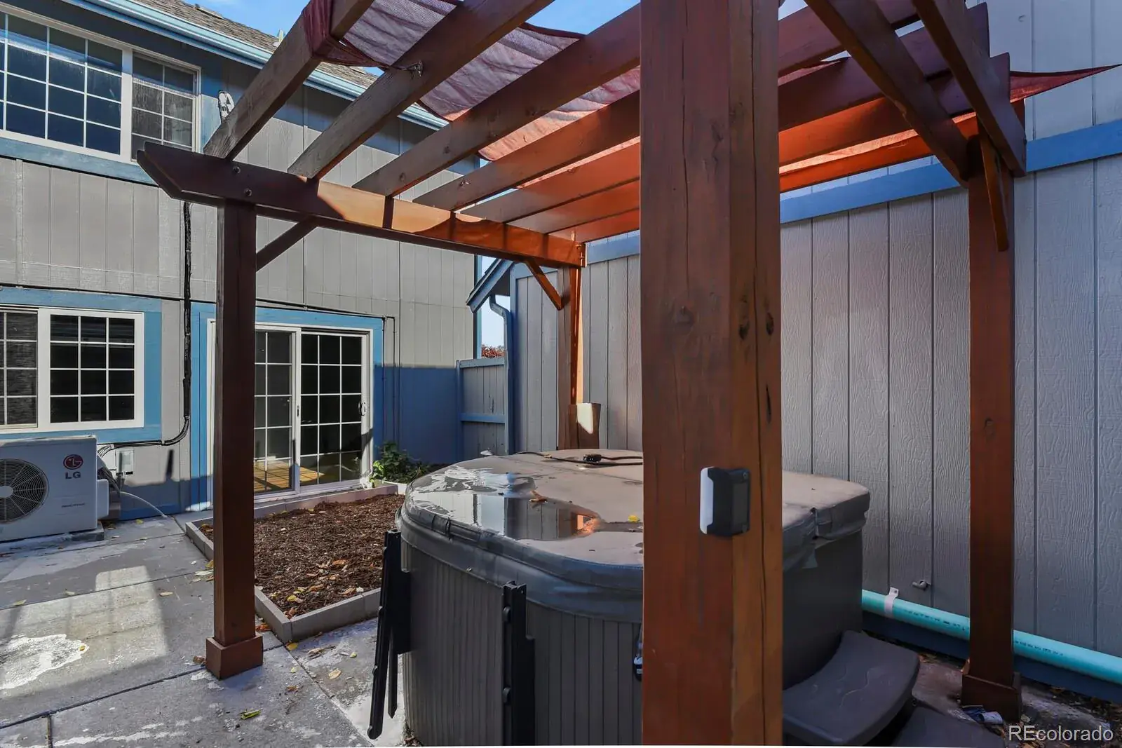 10312025212633 1600 20