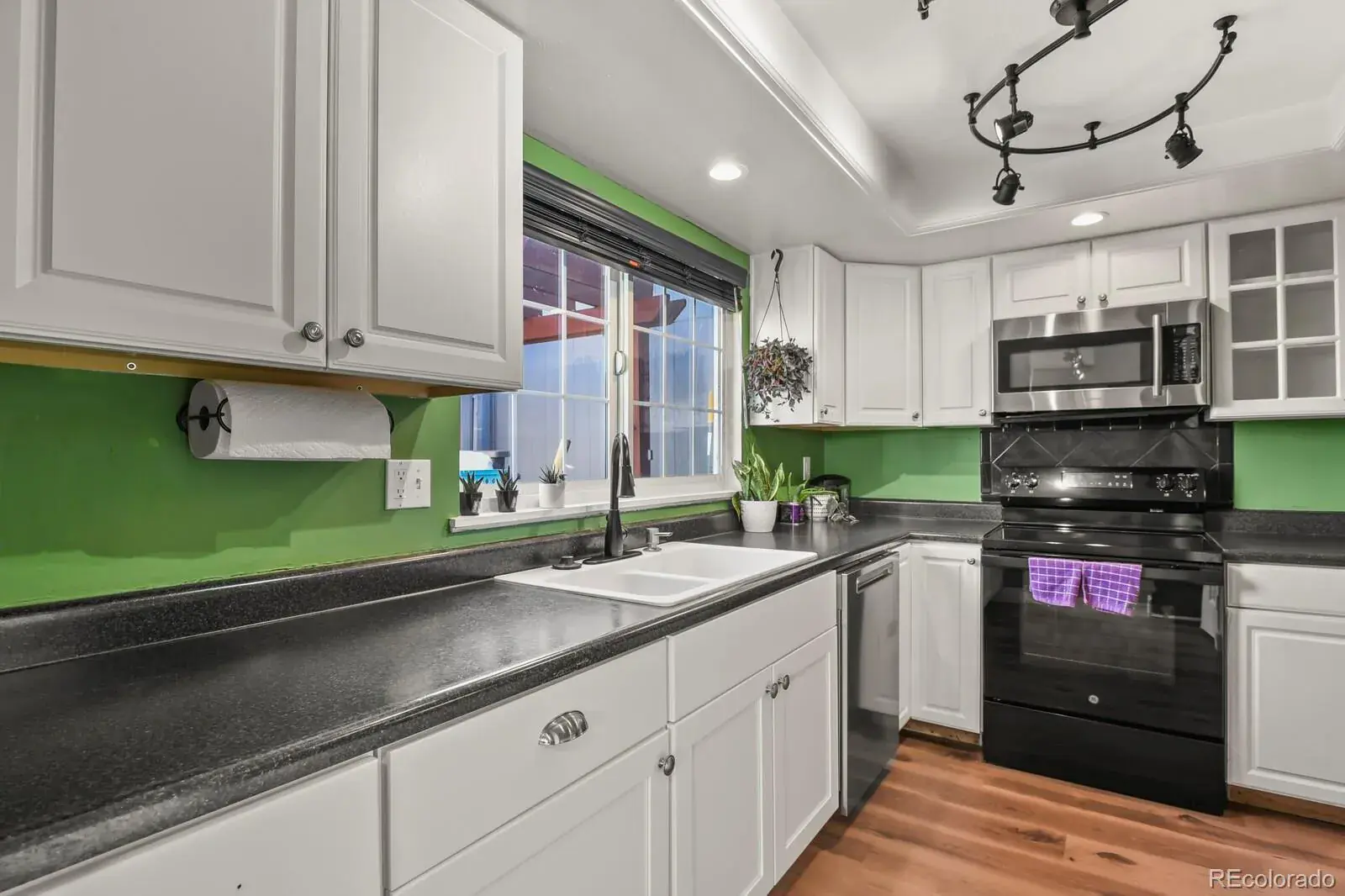 10312025212633 1600 6