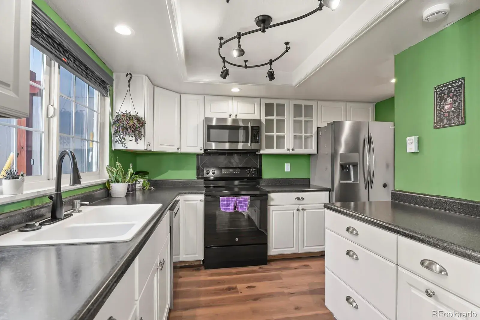 10312025212633 1600 7