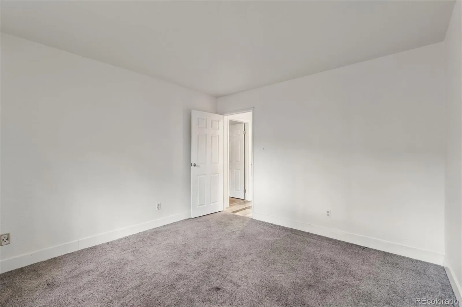 7615 E Quincy Avenue #101 Denver CO 80237 MLS #REC8617816 03122026045336 1600 24