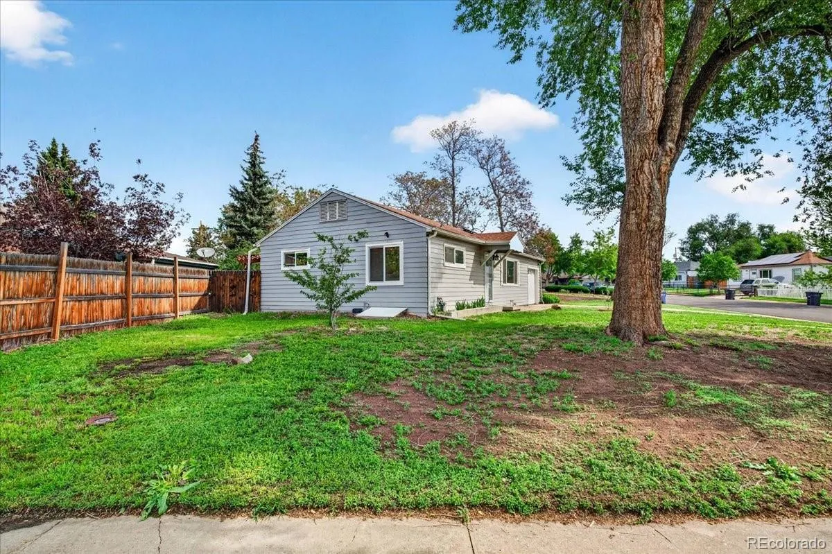 1325 S Winona Court Denver CO 80219 MLS #REC8619071 05282026025302 1200 24