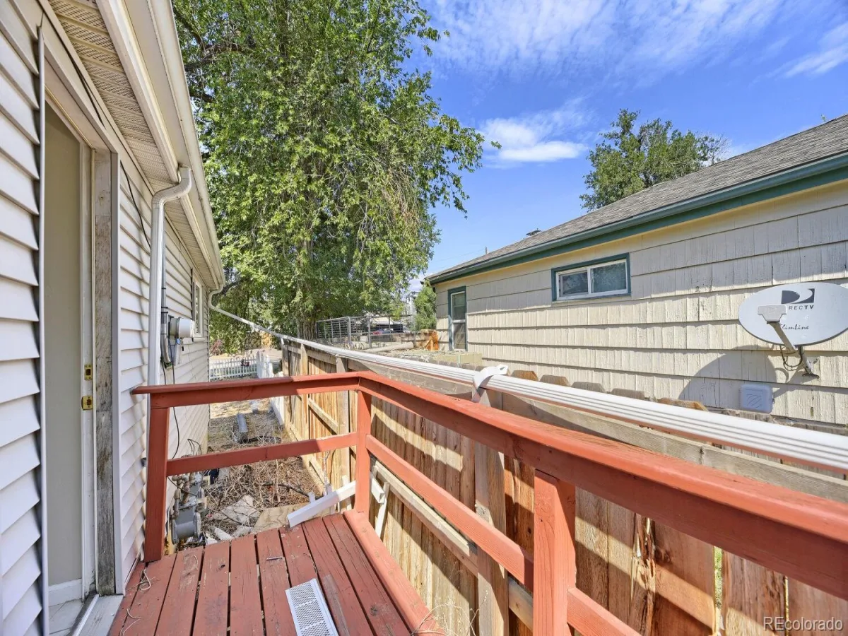 1570 Simms Street Denver CO 80215 | MLS #REC8621013 08232026024552 1200 19