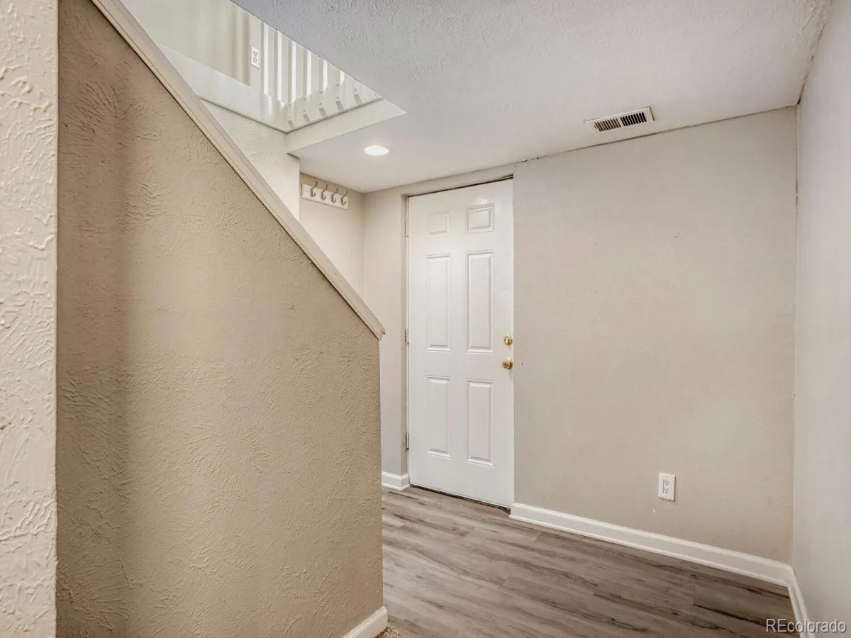 1570 Simms Street Denver CO 80215 | MLS #REC8621013 08232026024552 1200 33