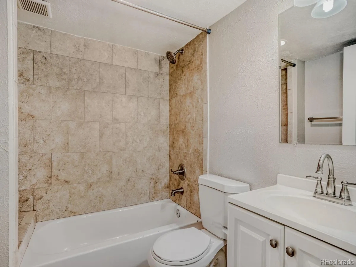 1570 Simms Street Denver CO 80215 | MLS #REC8621013 08232026024552 1200 40