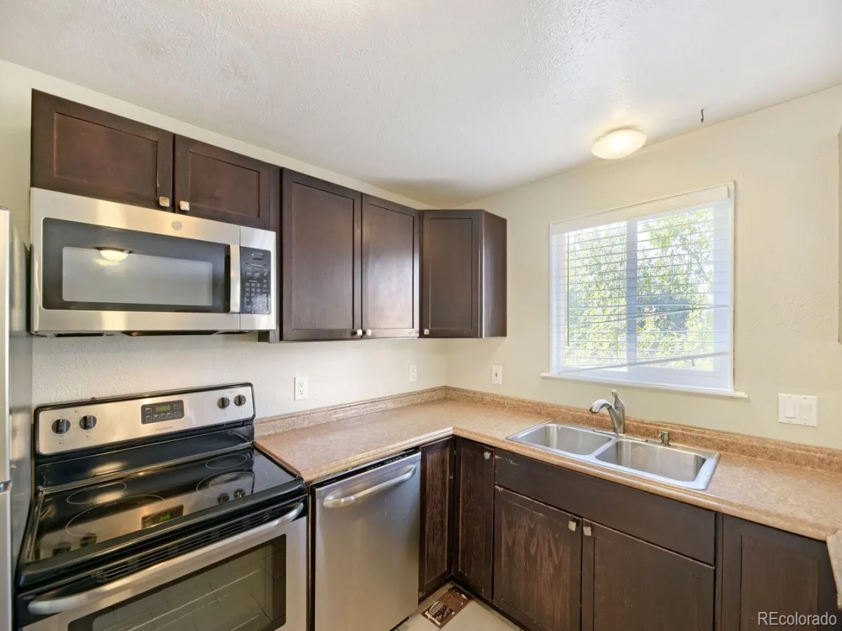 1570 Simms Street Denver CO 80215 | MLS #REC8621013 08232026024552 1200 6