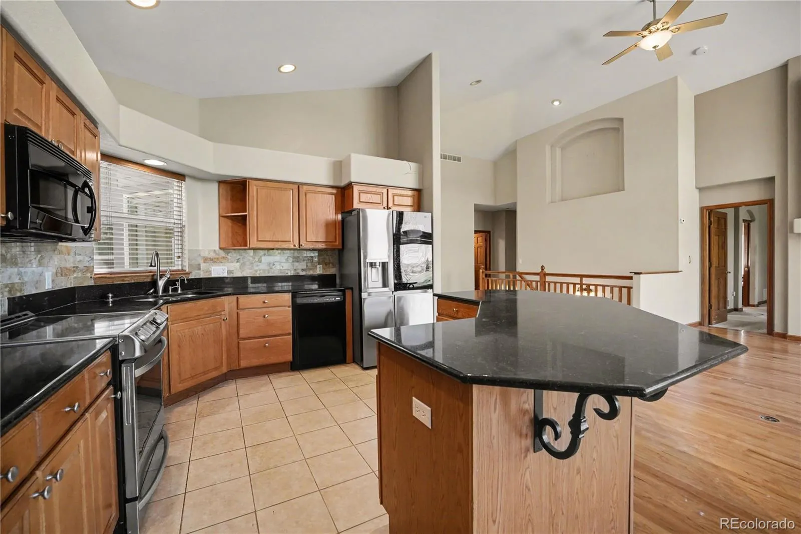 04172026220759 1600 11