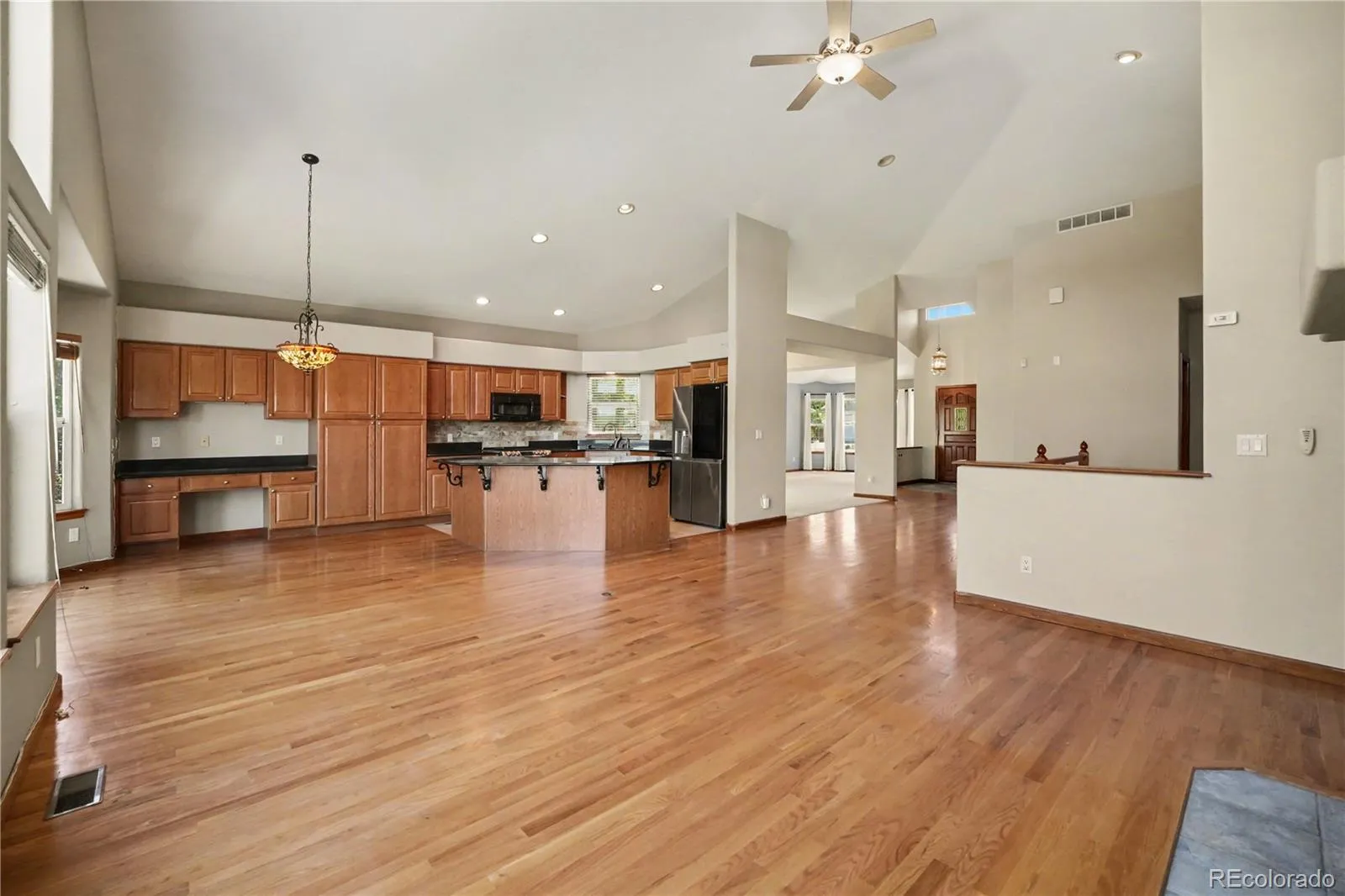 04172026220759 1600 14