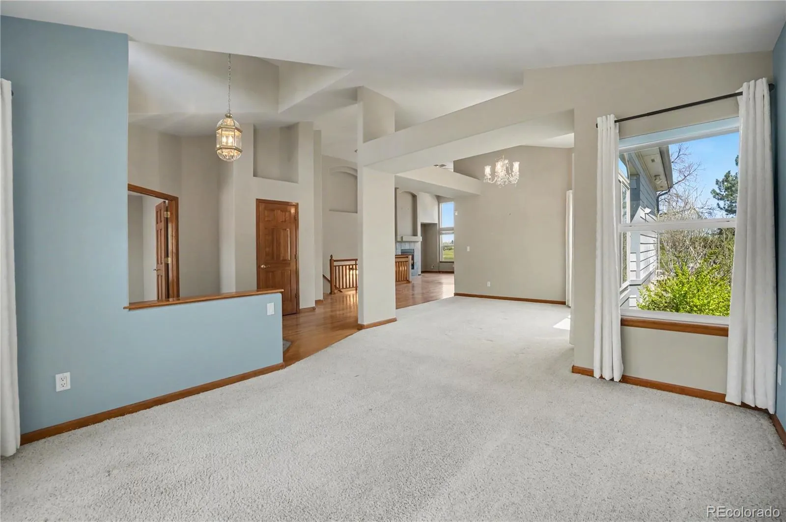 04172026220759 1600 18