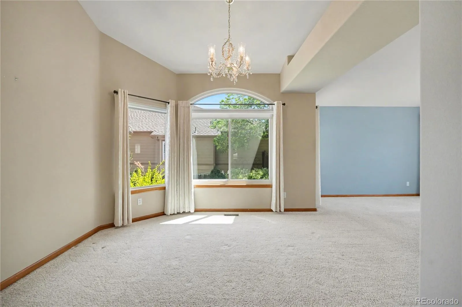 04172026220759 1600 20