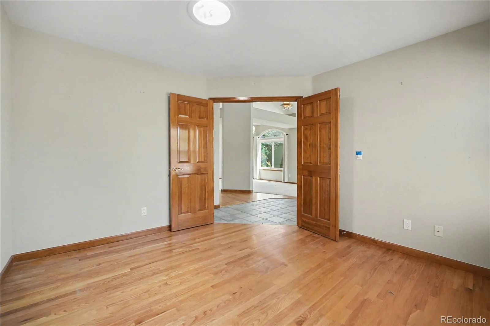 04172026220759 1600 23