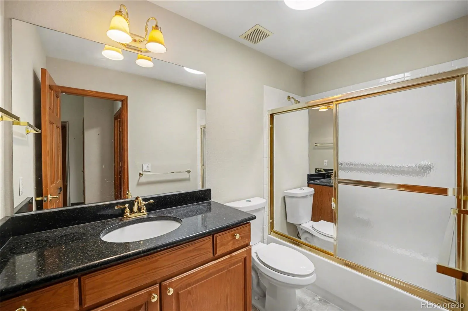 04172026220759 1600 31