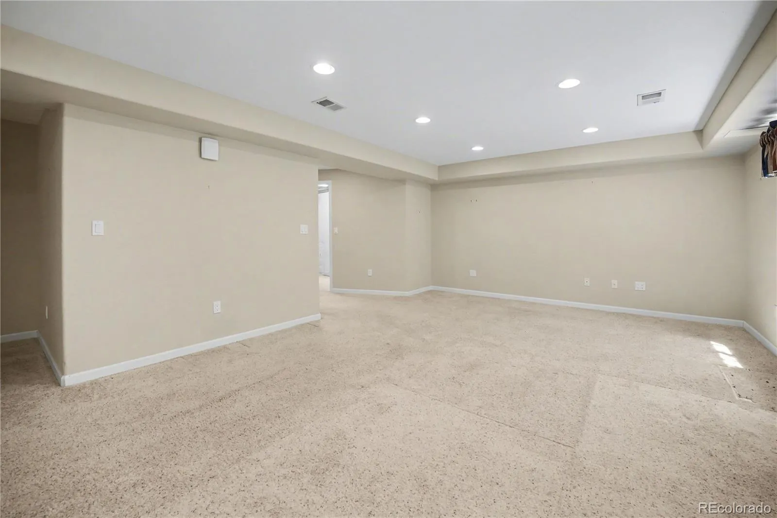 04172026220759 1600 35