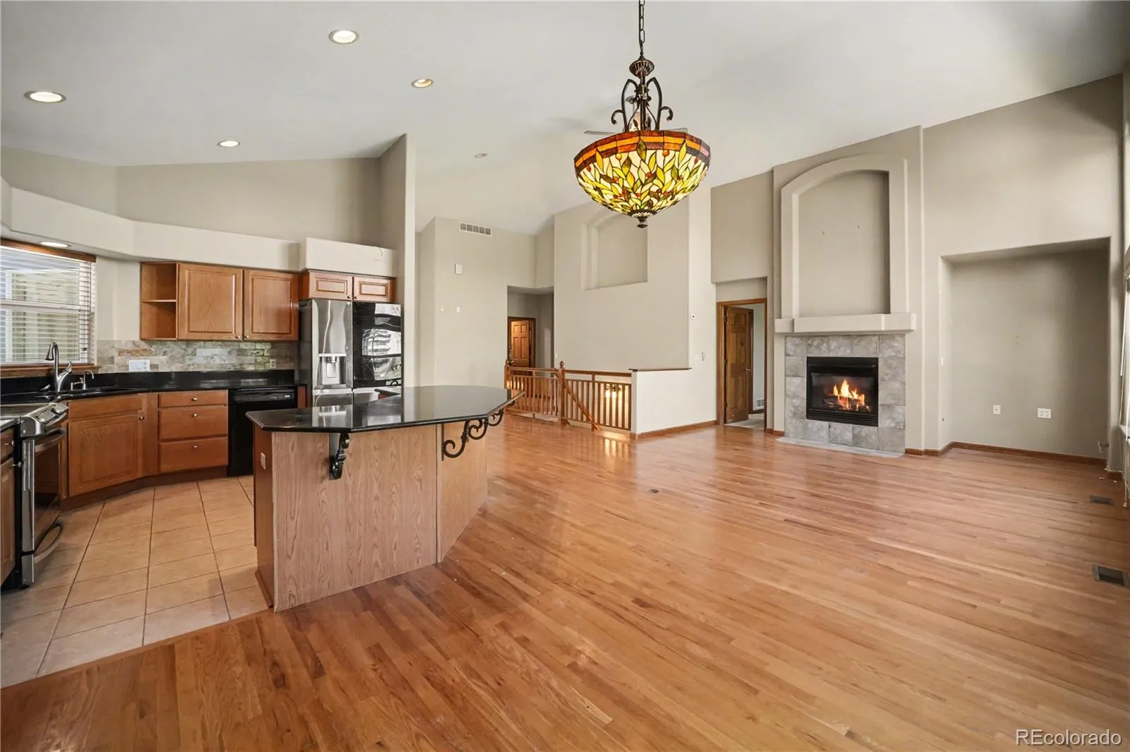 04172026220759 1600 8