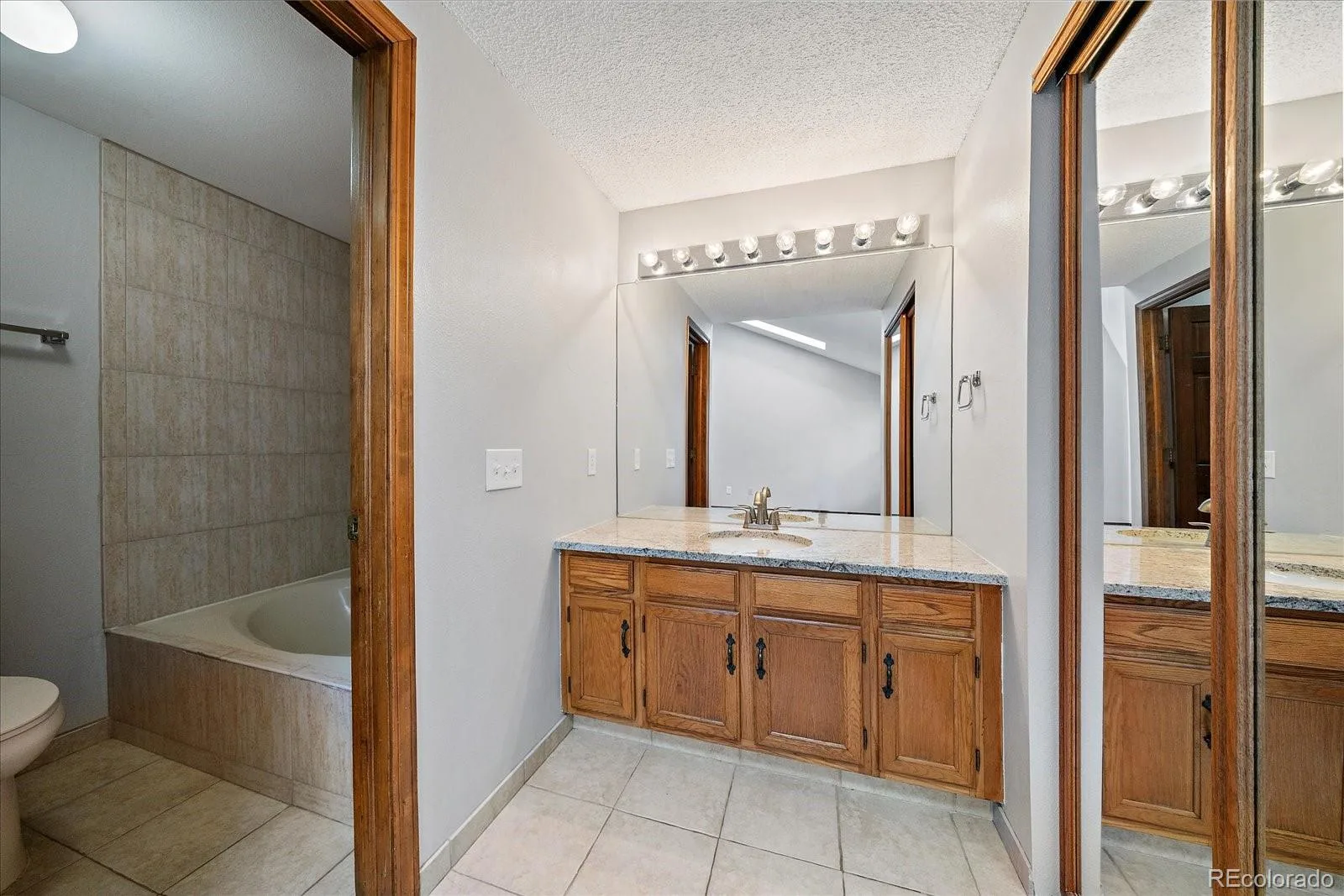 1922 S Hannibal Court #B Aurora CO 80013 | MLS #REC8622663 08122026160550 1600 16