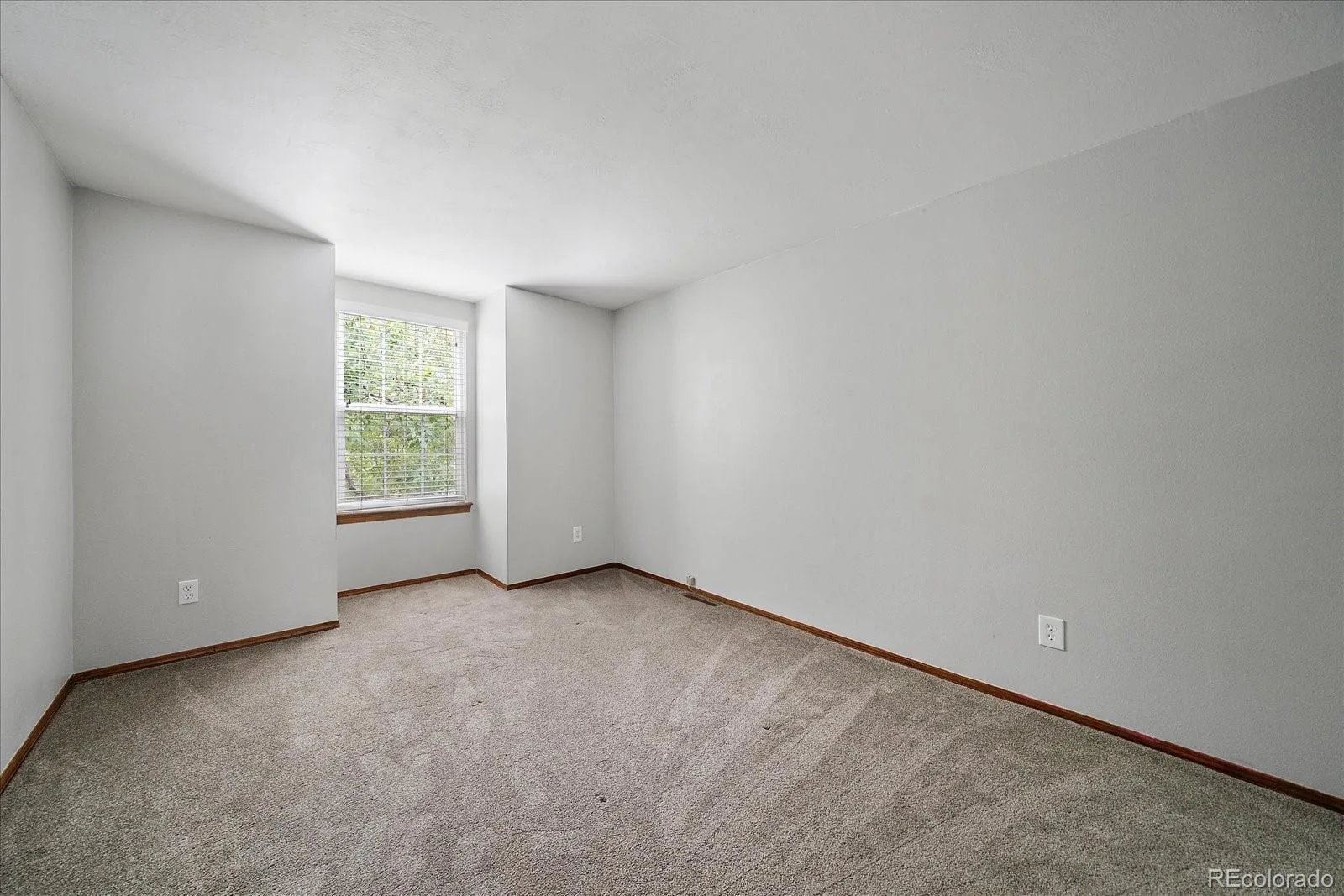 1922 S Hannibal Court #B Aurora CO 80013 | MLS #REC8622663 08122026160550 1600 19