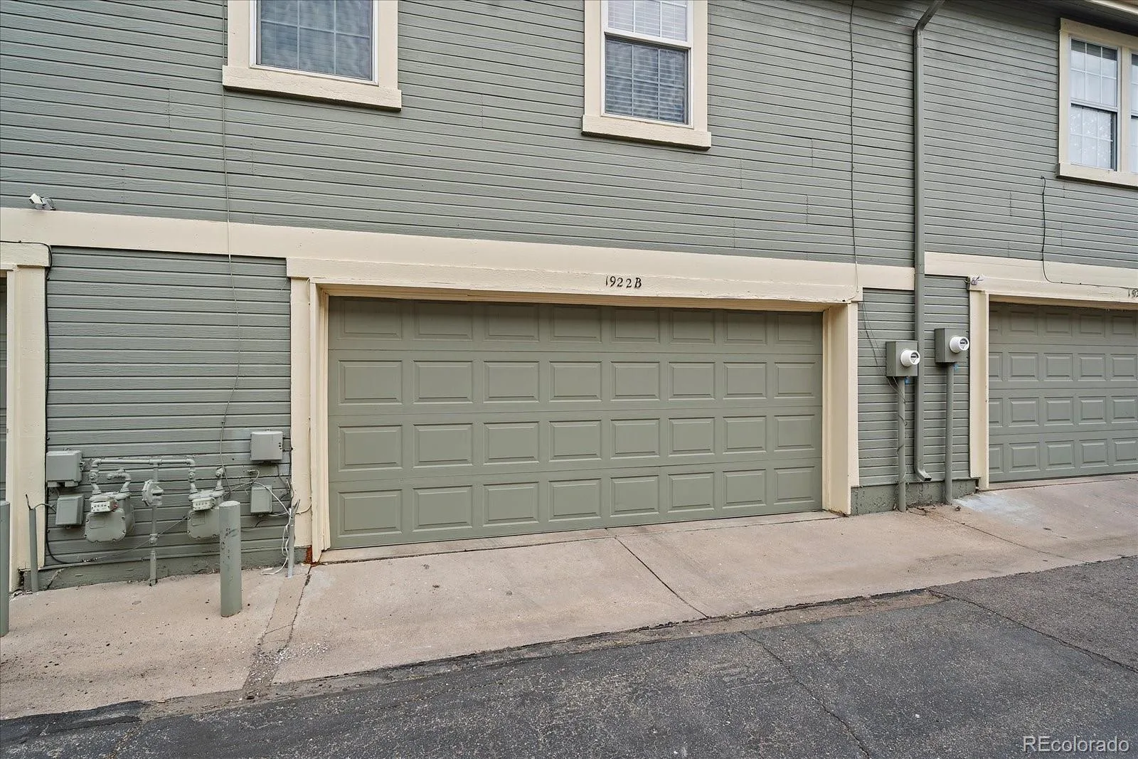 1922 S Hannibal Court #B Aurora CO 80013 | MLS #REC8622663 08122026160550 1600 24