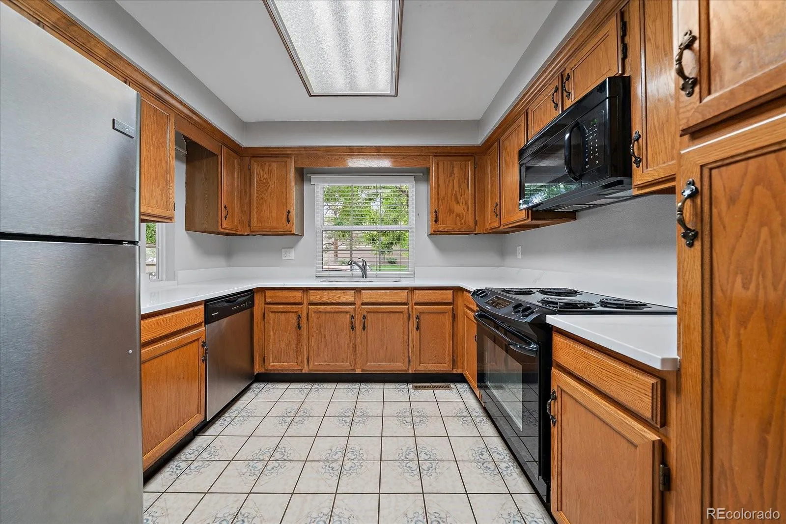 1922 S Hannibal Court #B Aurora CO 80013 | MLS #REC8622663 08122026160550 1600 9