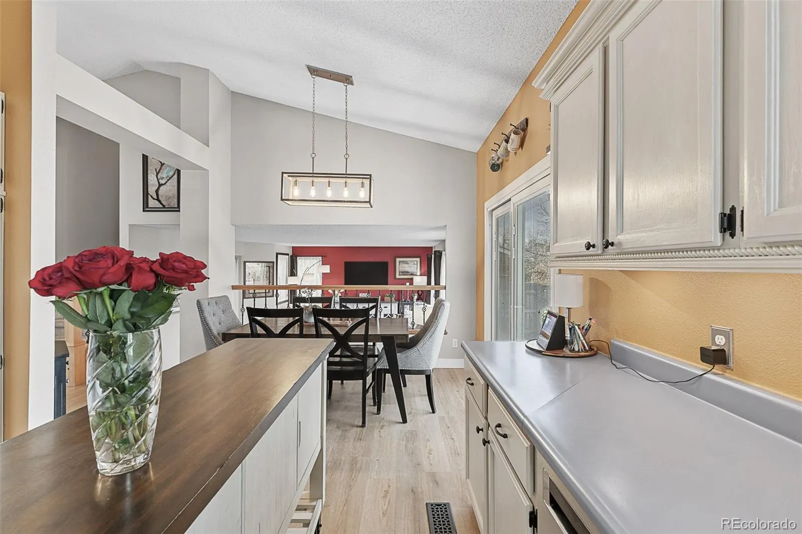 04092026060640 1600 11