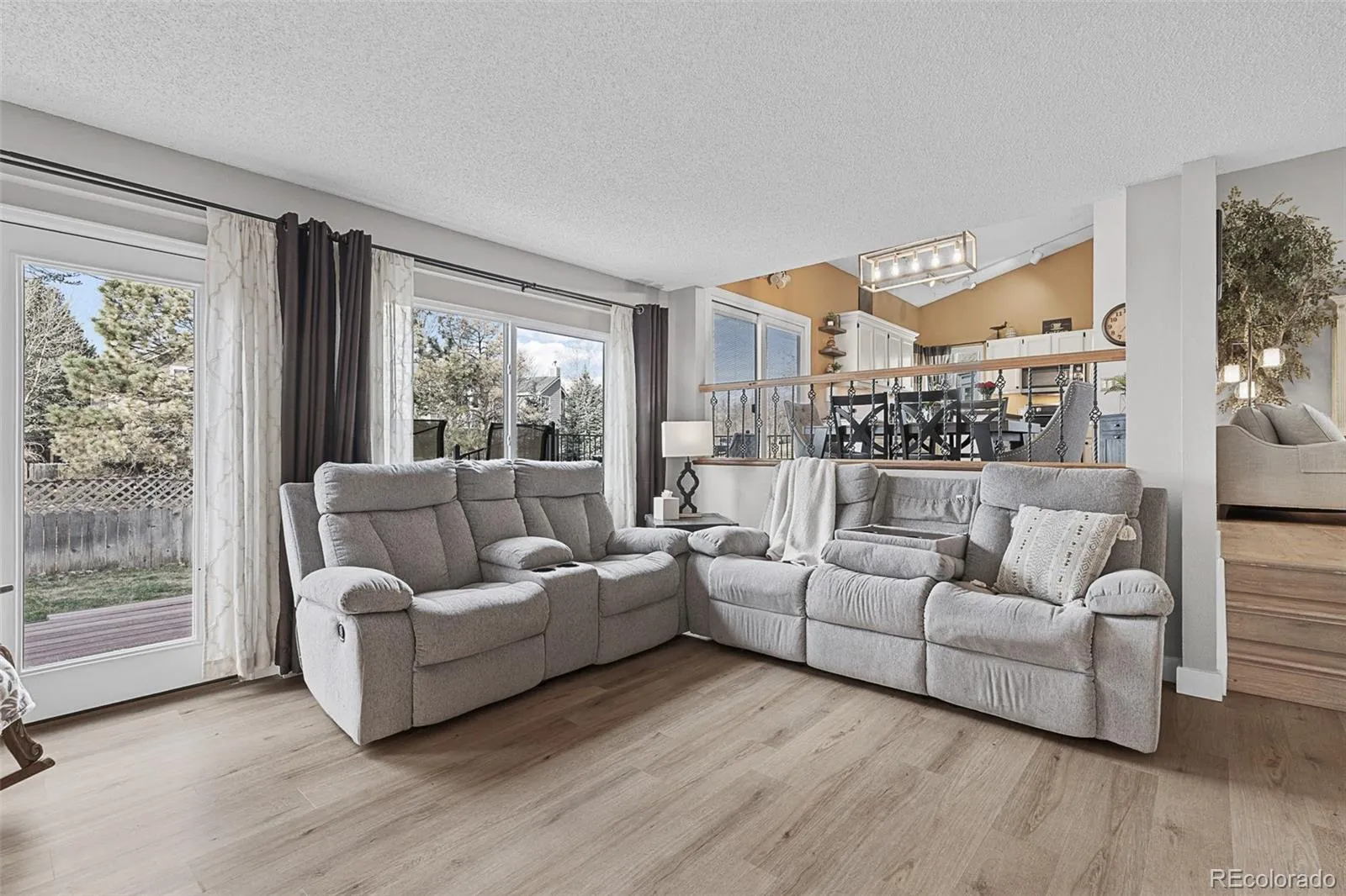 04092026060640 1600 16