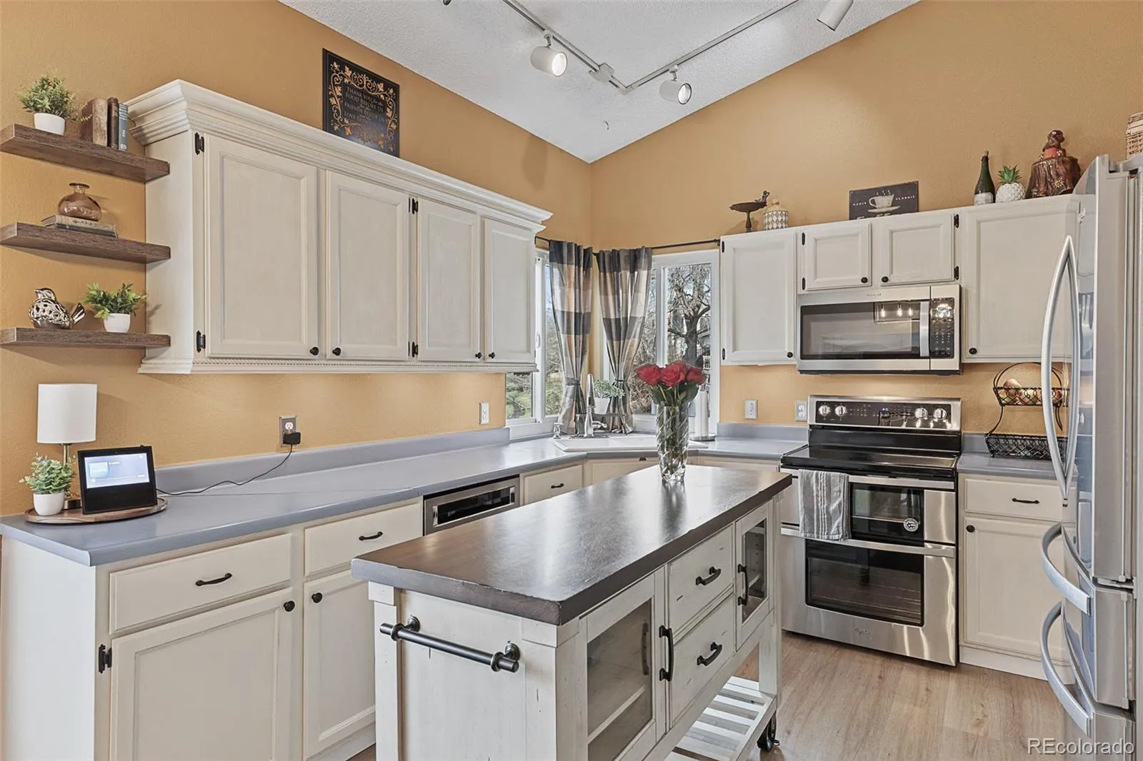 04092026060640 1600 8