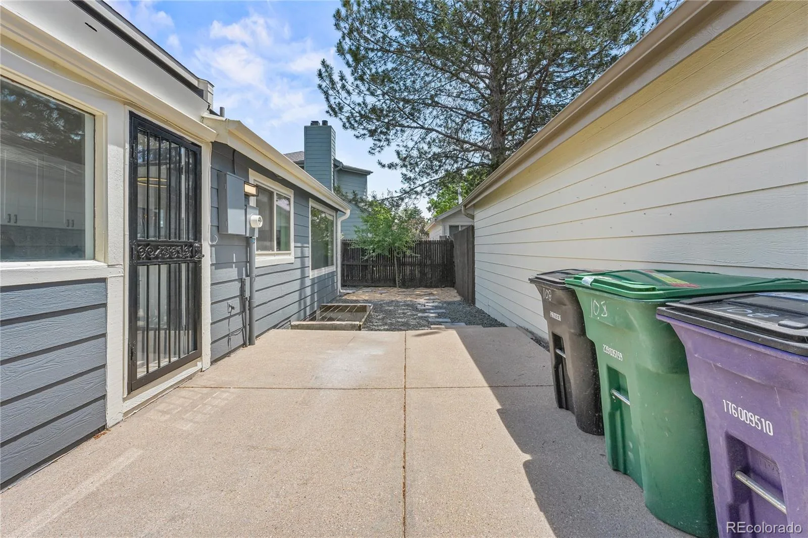 3333 E Florida Avenue #108 Denver CO 80210 MLS #REC8625939 06092026155224 1600 44
