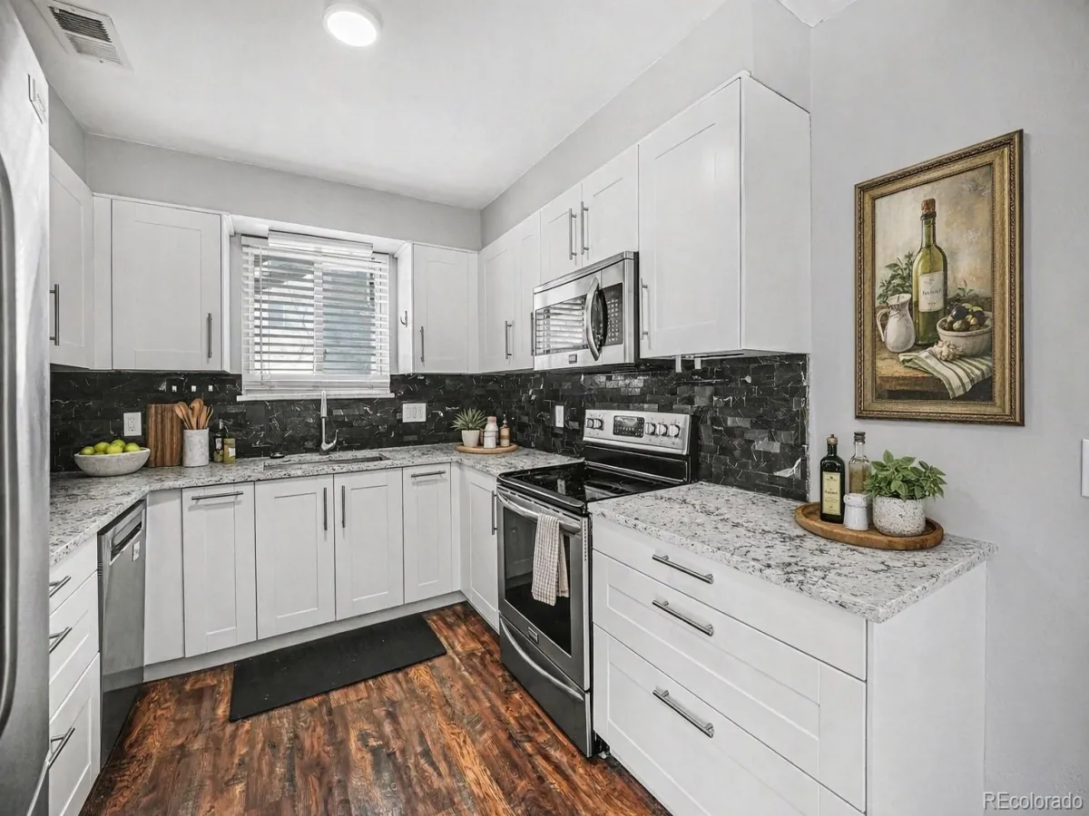 5217 S Mabre Court Littleton CO 80123 MLS #REC8629565 04292026021809 1200 6