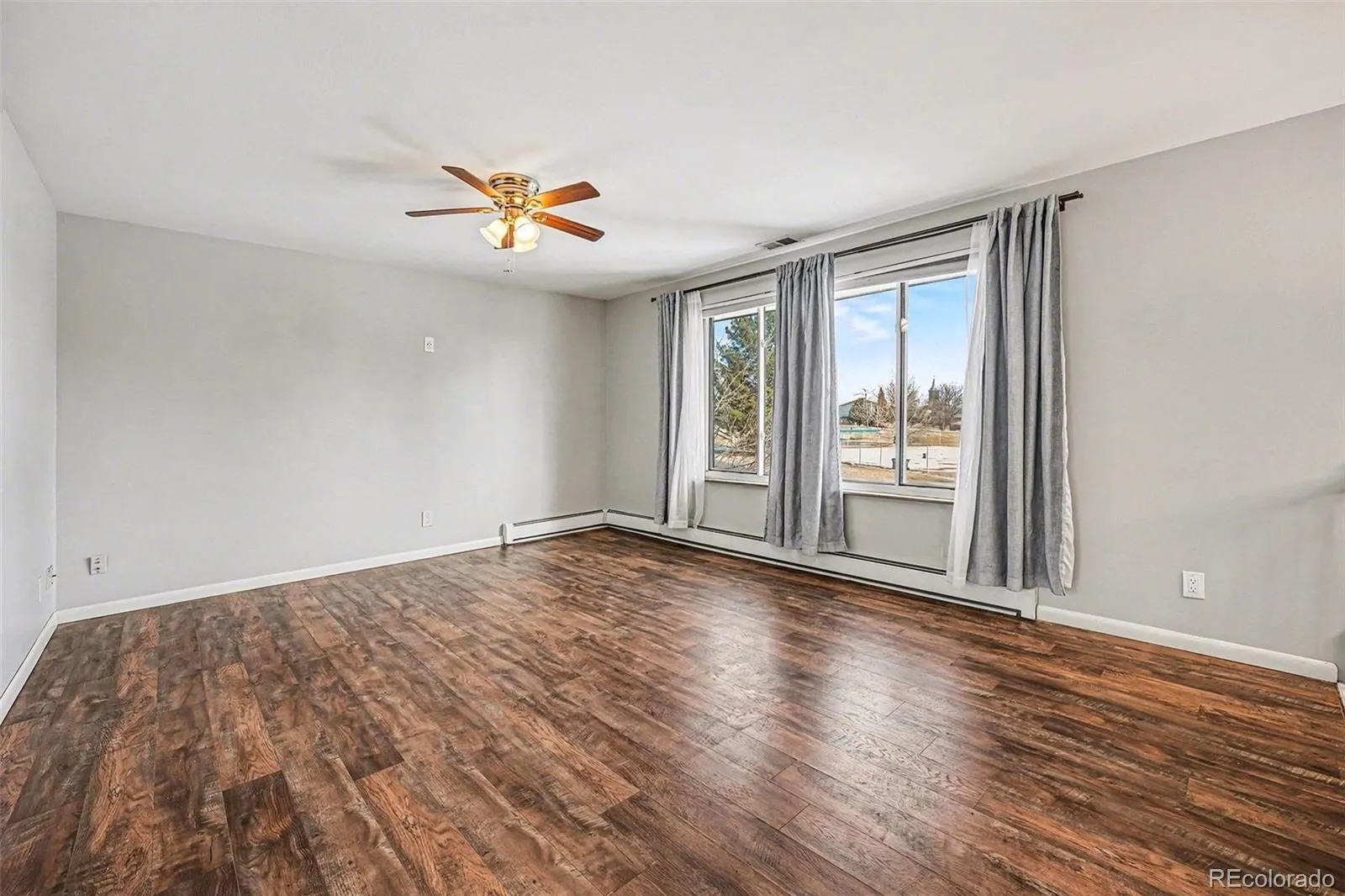 5217 S Mabre Court Littleton CO 80123 MLS #REC8629565 04292026021809 1600 15