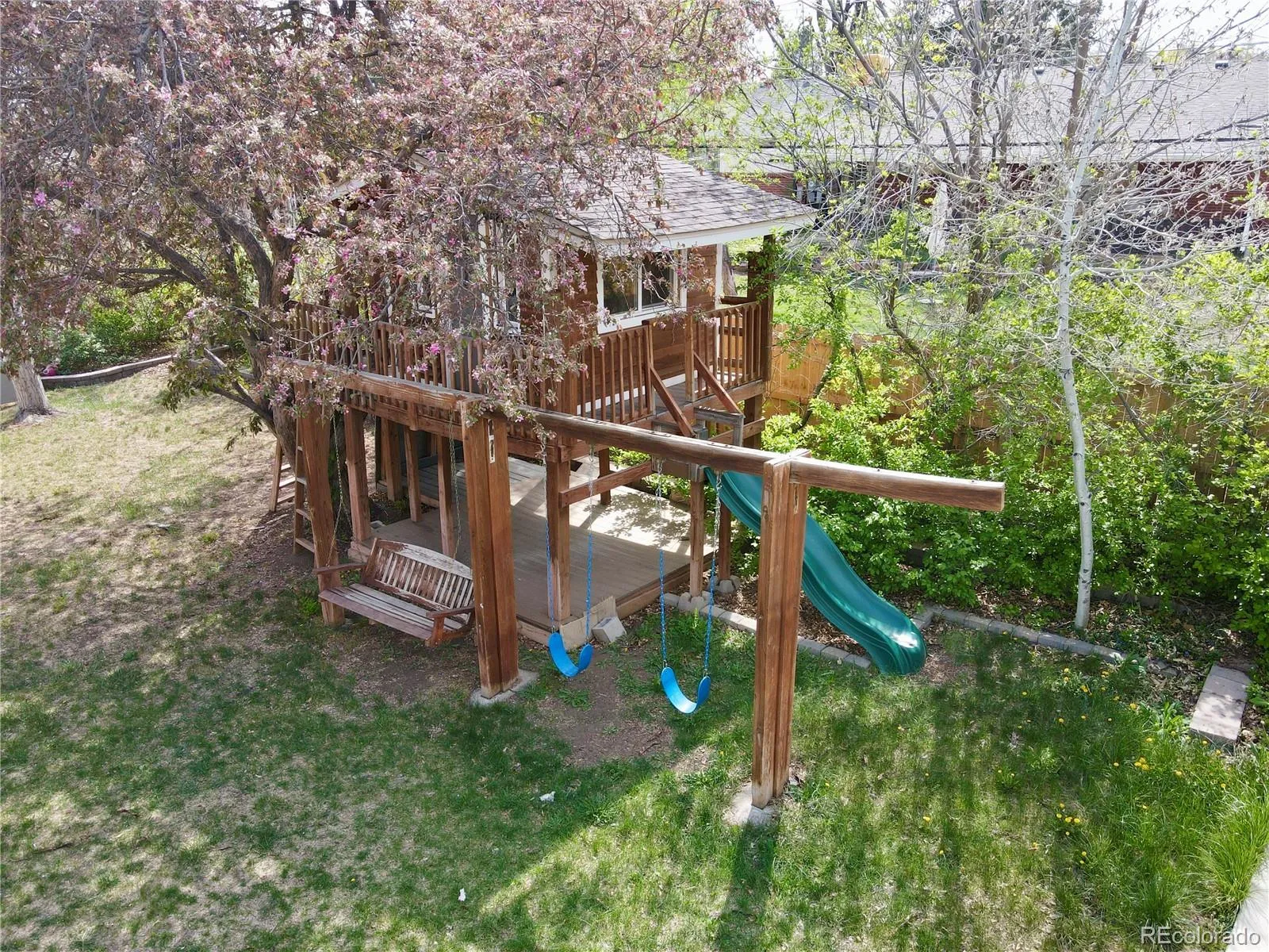 5217 S Mabre Court Littleton CO 80123 MLS #REC8629565 04292026021809 1600 28