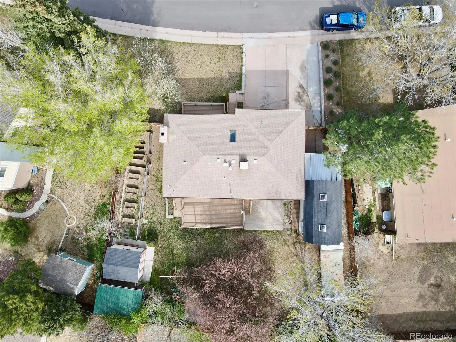 5217 S Mabre Court Littleton CO 80123 MLS #REC8629565 04292026021809 1600 34