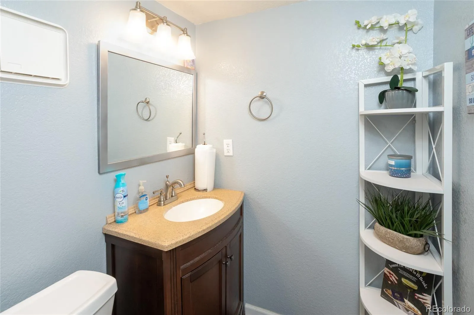 3404 S Ouray Way Aurora CO 80013 MLS #REC8631218 04132026170731 1600 31