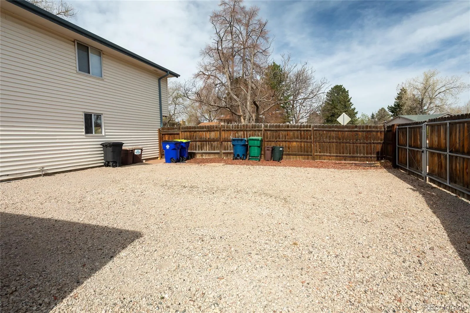 3404 S Ouray Way Aurora CO 80013 MLS #REC8631218 04132026170731 1600 41