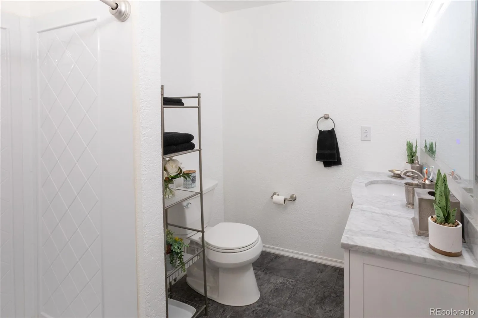 3404 S Ouray Way Aurora CO 80013 | MLS #REC8631218 09302026174928 1600 27
