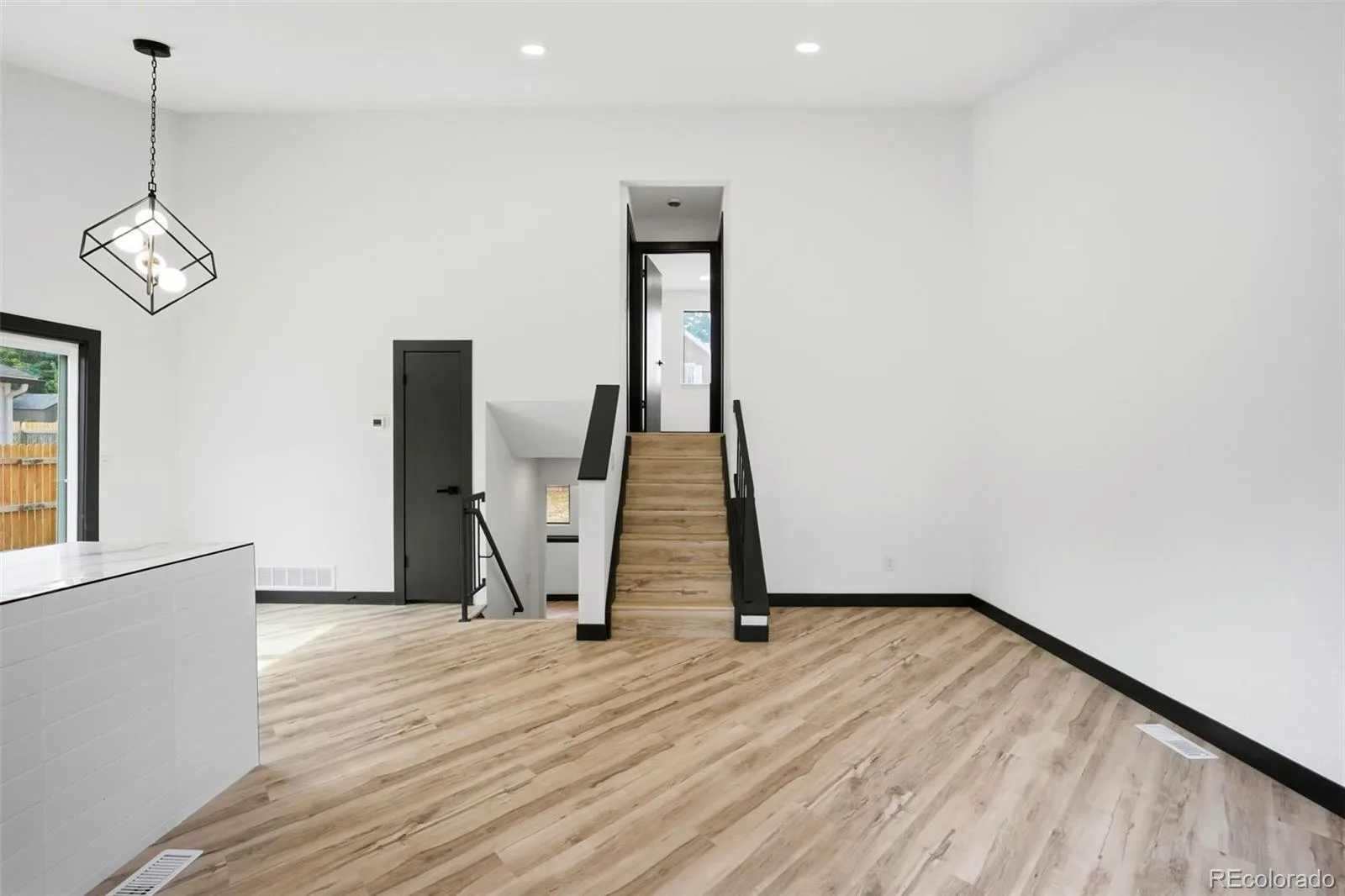 17445 E Temple Drive Aurora CO 80015 | MLS #REC8631385 08082026005355 1600 13