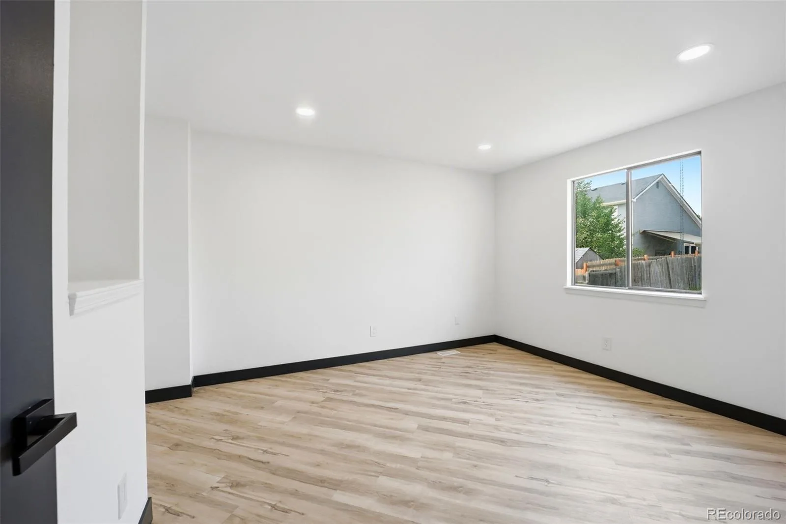17445 E Temple Drive Aurora CO 80015 | MLS #REC8631385 08082026005355 1600 14