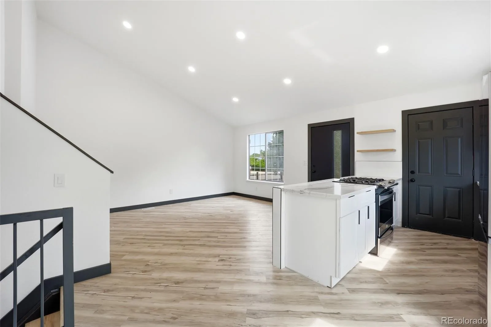 17445 E Temple Drive Aurora CO 80015 | MLS #REC8631385 08082026005355 1600 26
